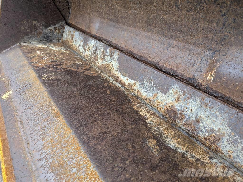  SUTTON 4-IN-1 BUCKET Kauhat