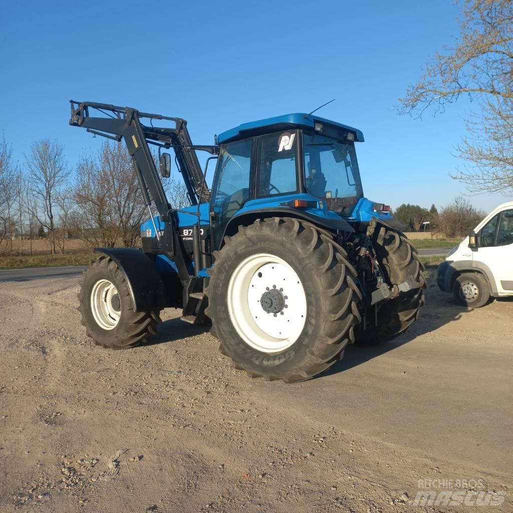 New Holland 8770 Traktorit