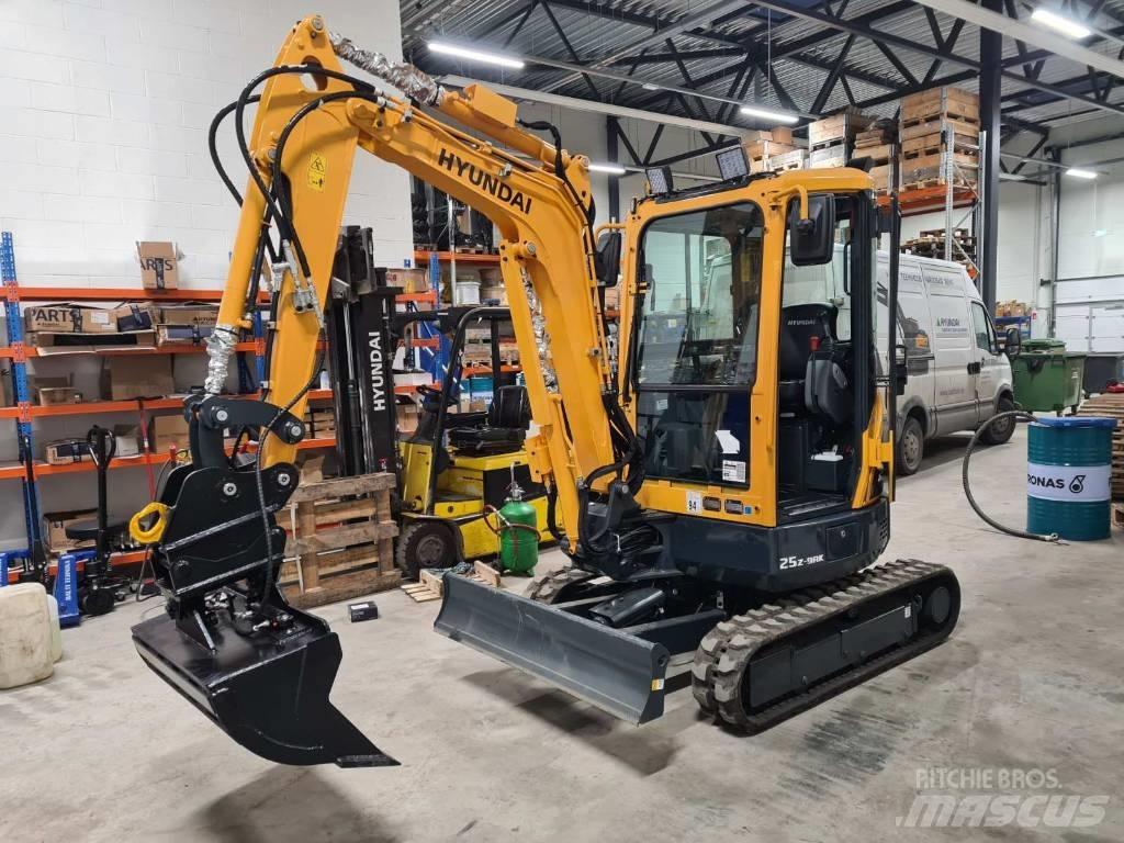 Hyundai R25-9AK Minikaivukoneet < 7t