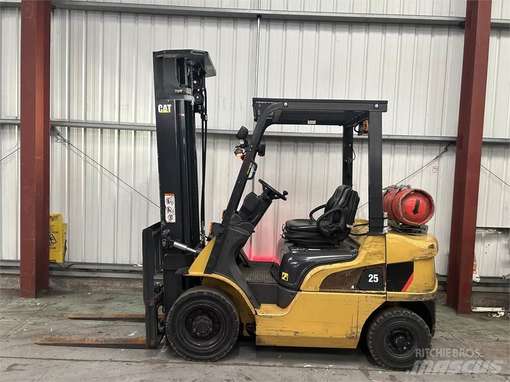 CAT GP25NT Nestekaasutrukit