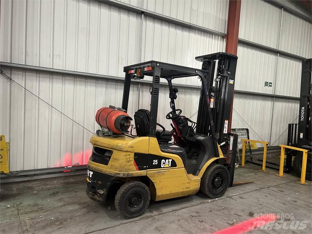 CAT GP25NT Nestekaasutrukit