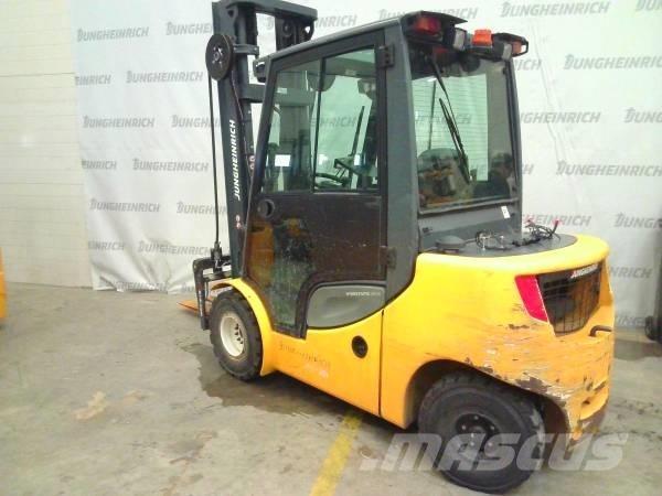Jungheinrich DFG 430 Dieseltrukit
