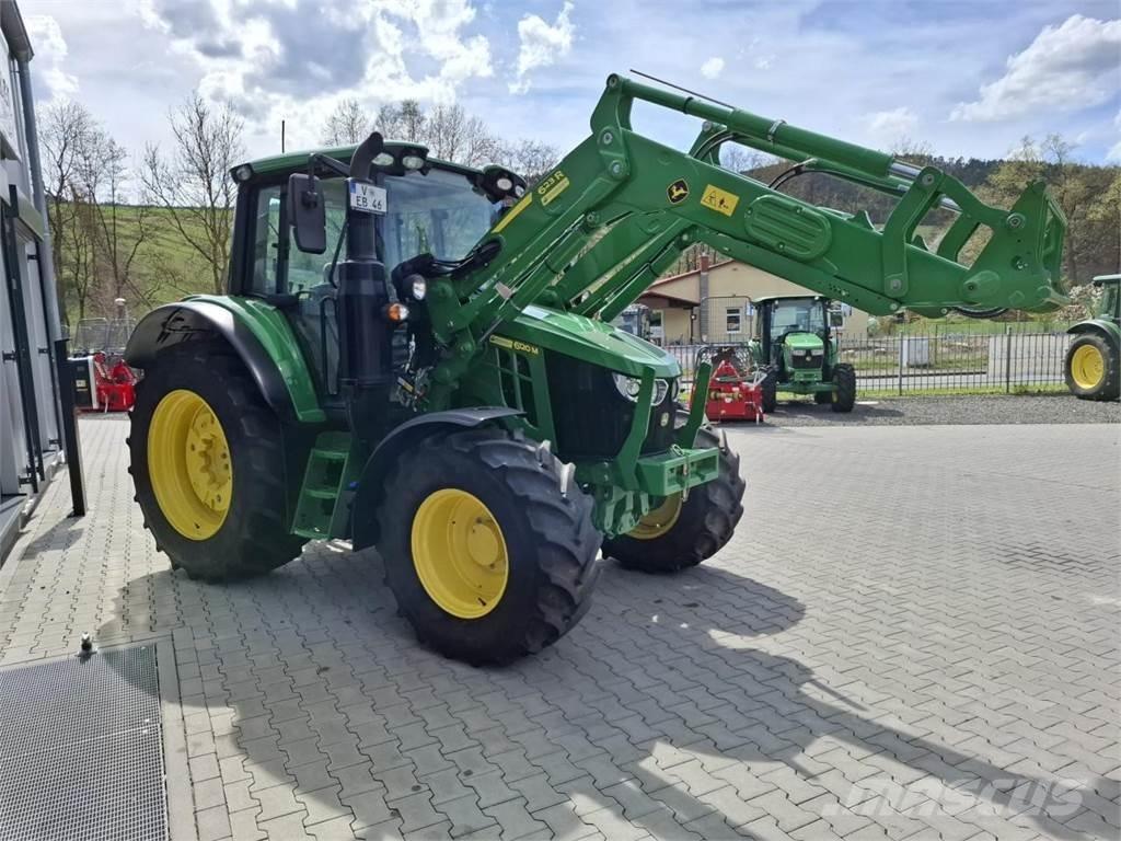 John Deere 6120M Traktorit