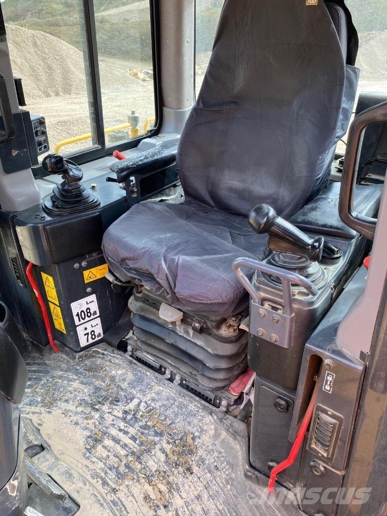 Komatsu DX65PXi-18 Telaketjupuskutraktorit