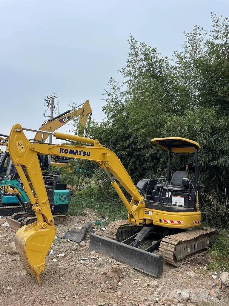 Komatsu PC35 Minikaivukoneet < 7t