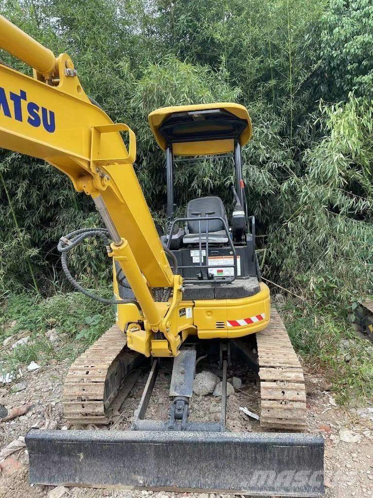 Komatsu PC35 Minikaivukoneet < 7t