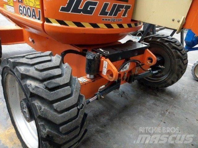 JLG 600AJ Kuukulkijat