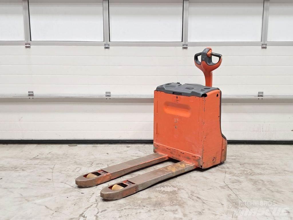 Linde T16 Pumppukärryt