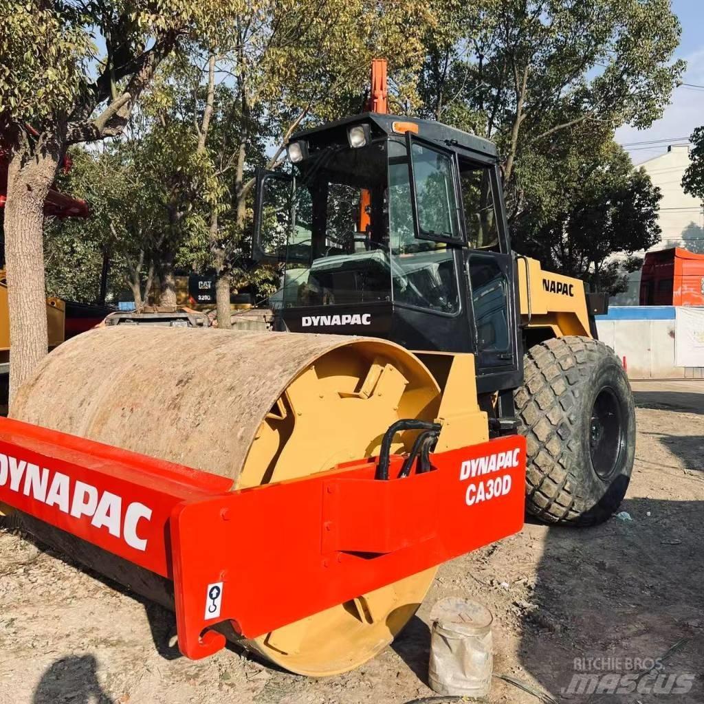Dynapac CA 30 D Yksivalssijyrät