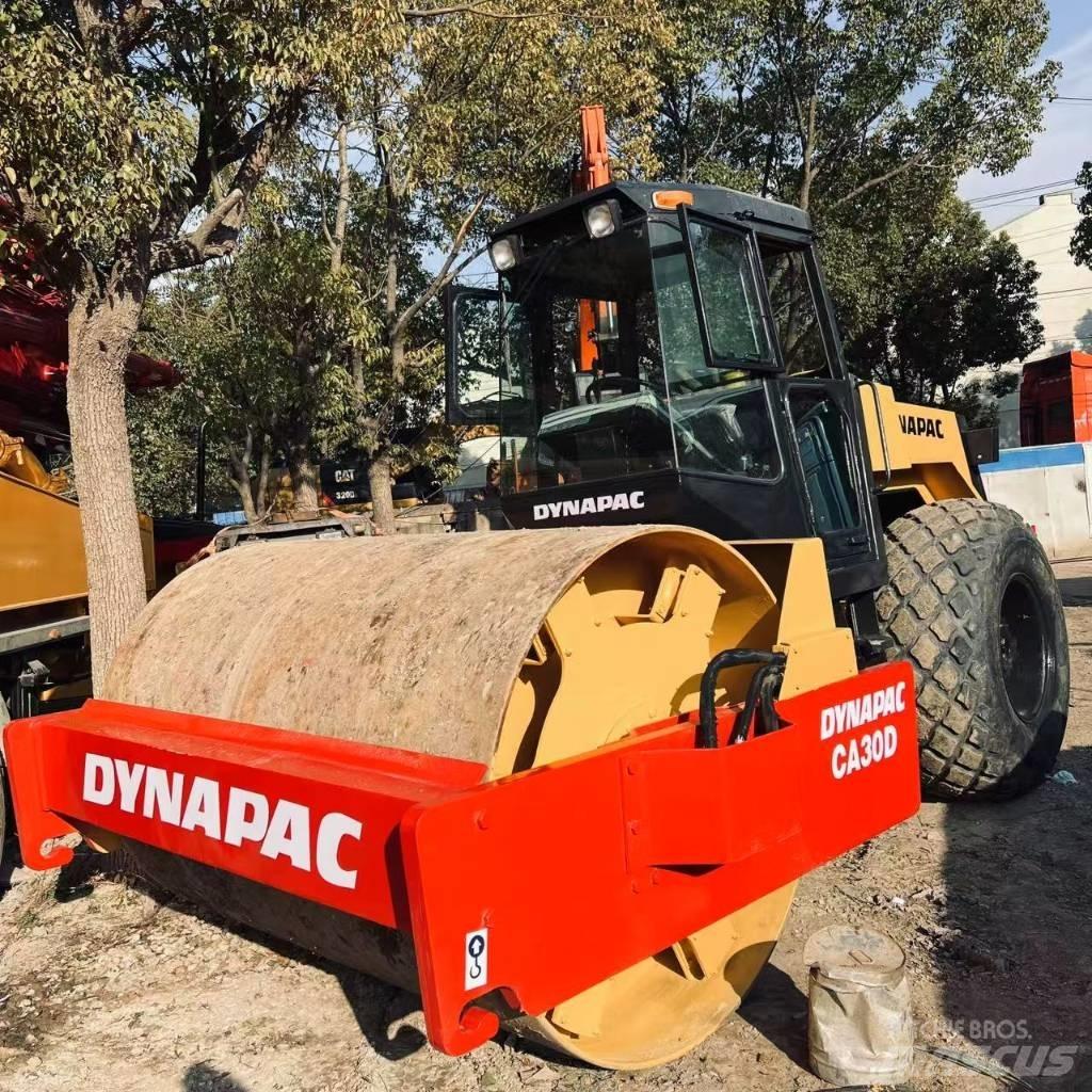 Dynapac CA 30 D Yksivalssijyrät