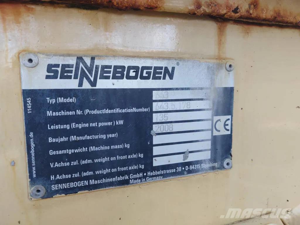 Sennebogen 643 R Tela-alustaiset nosturit