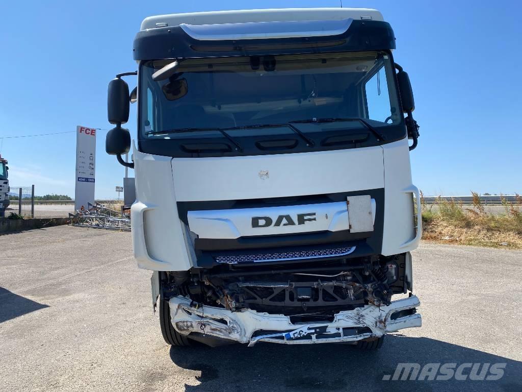 DAF XF 480 SpaceCab Vetopöytäautot