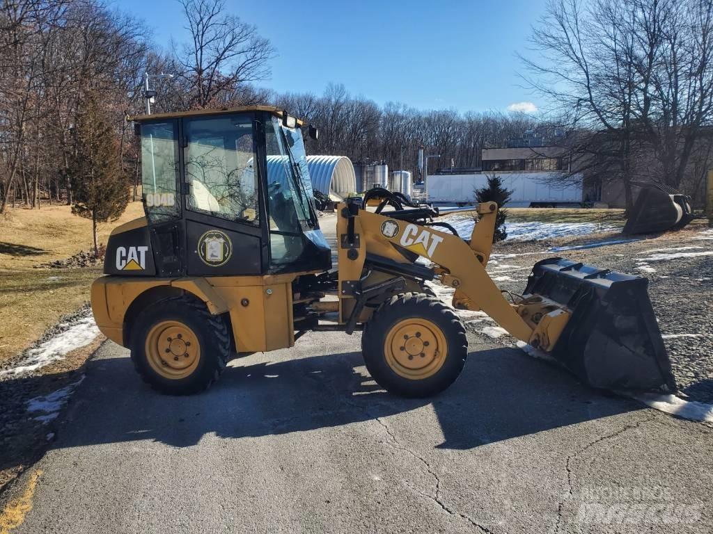 CAT 904 B Pyöräkuormaajat