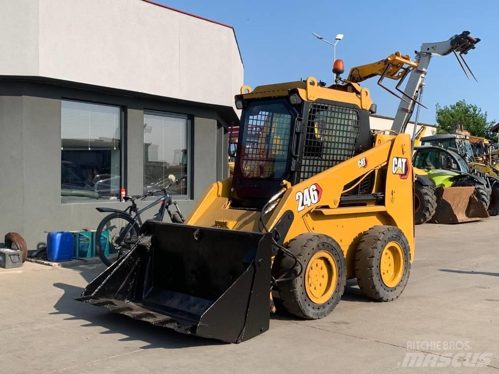 CAT 246 Liukuohjatut kuormaajat