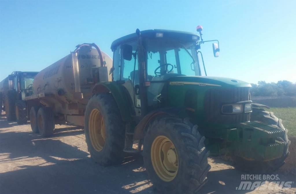 John Deere 6220 Traktorit