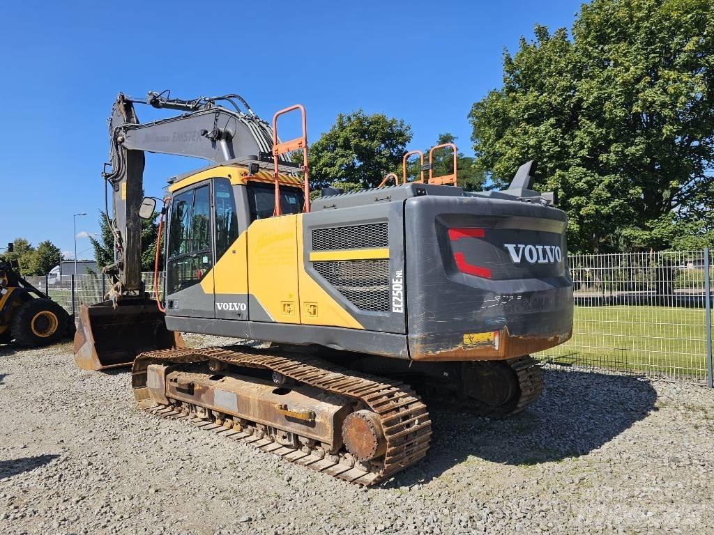 Volvo EC 250 E Telakaivukoneet