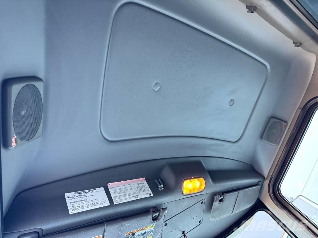 Peterbilt 348 Sora- ja kippiautot