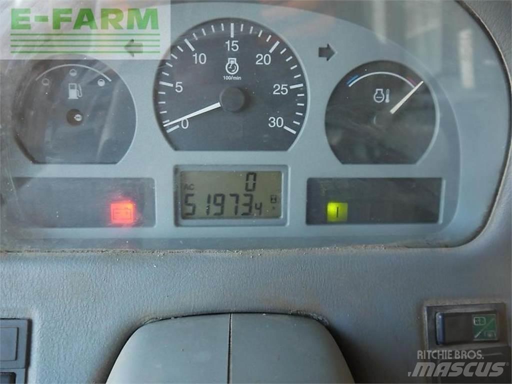 Valtra 8450 Traktorit