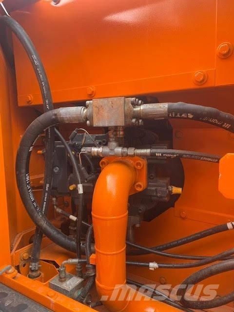 Doosan DX 180 LC Telakaivukoneet