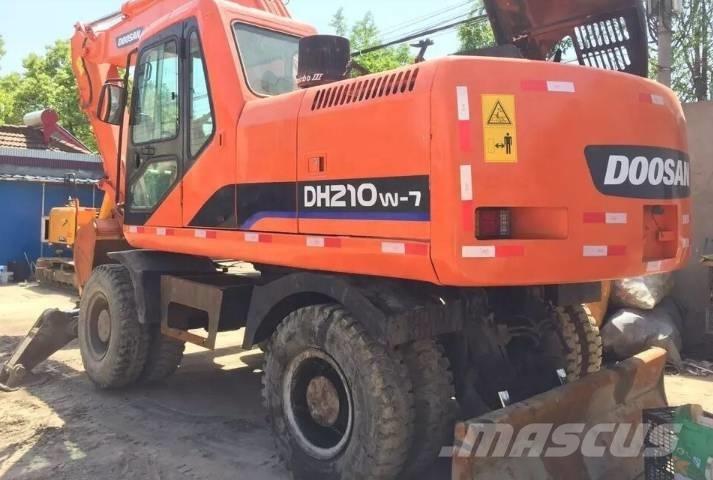 Doosan DH210W-7 Pyöräkaivukoneet