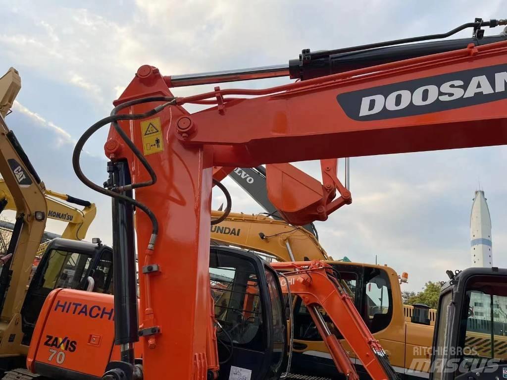 Doosan DX 75 Telakaivukoneet