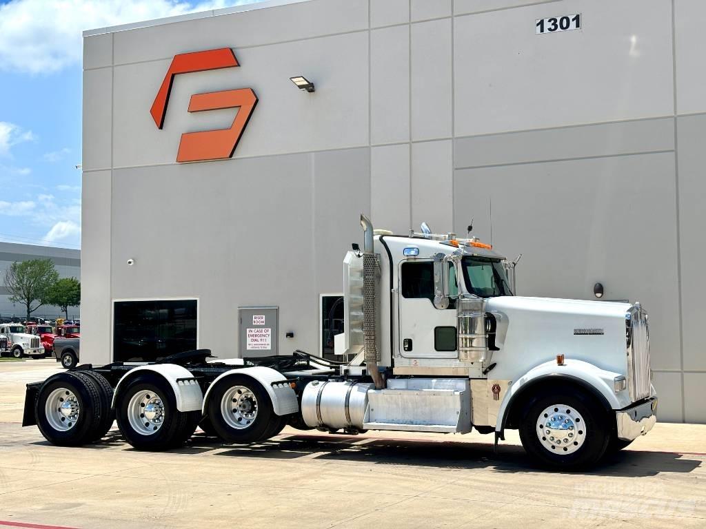 Kenworth W 900 Vetopöytäautot