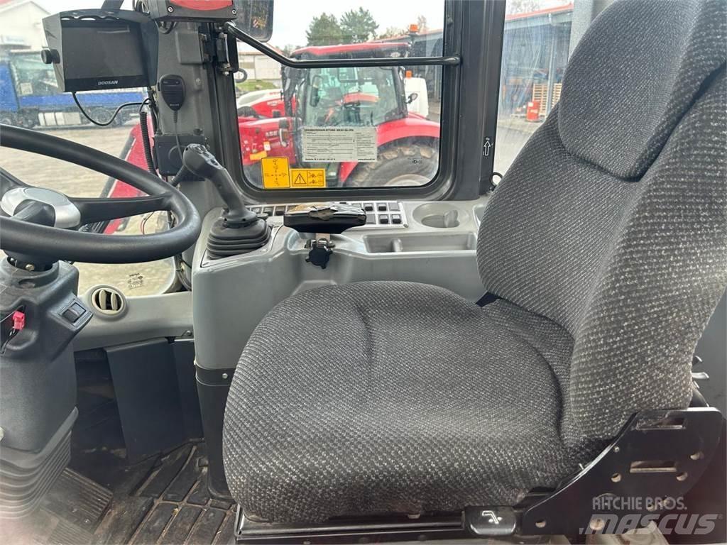 Doosan DL 300 Pyöräkuormaajat