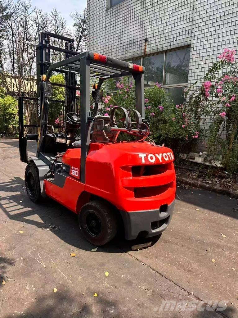 Toyota FD 30 Dieseltrukit