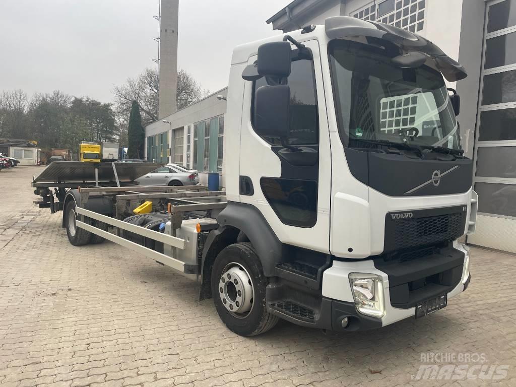Volvo FL 250 Nostovarsi-vaihtolavakuorma-autot