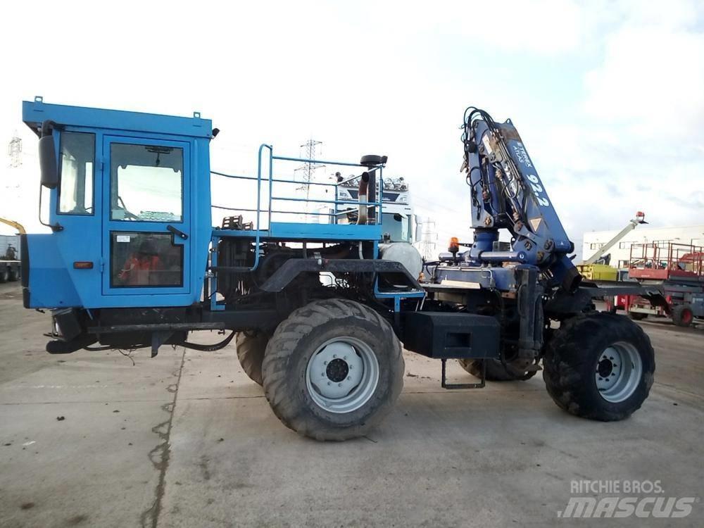 Mercedes-Benz Unimog Nosturiautot