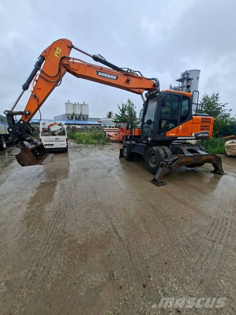 Doosan DX 170 W Pyöräkaivukoneet