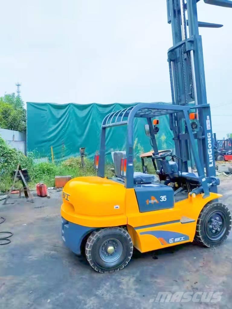 LiuGong CPC 35 Dieseltrukit