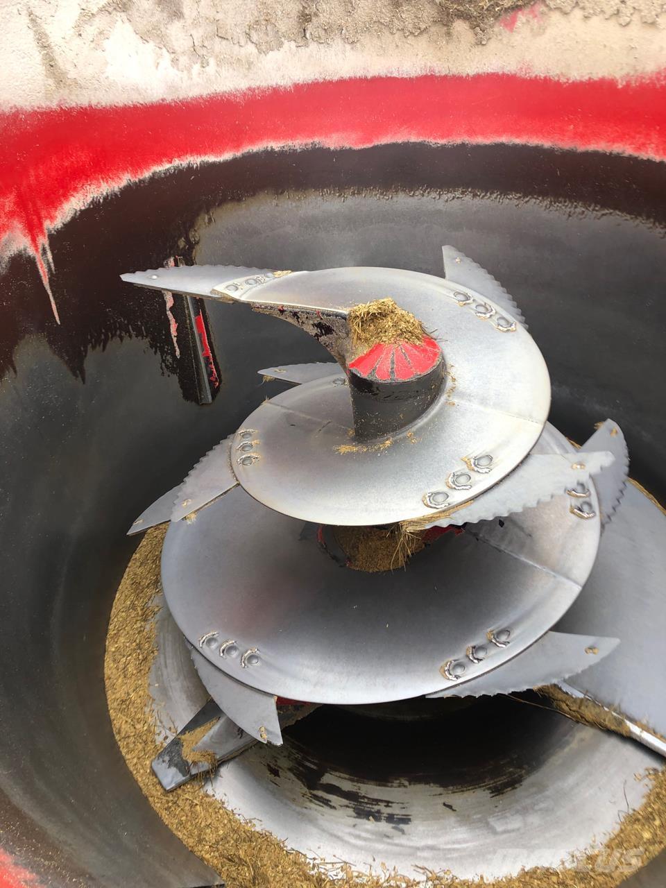 Vicon AVM 12 Syöttölaitteet