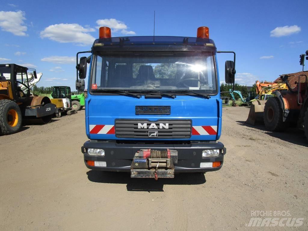 MAN LE 220 Sora- ja kippiautot