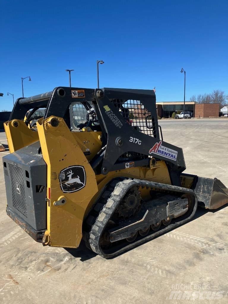 DEERE 317 G Liukuohjatut kuormaajat