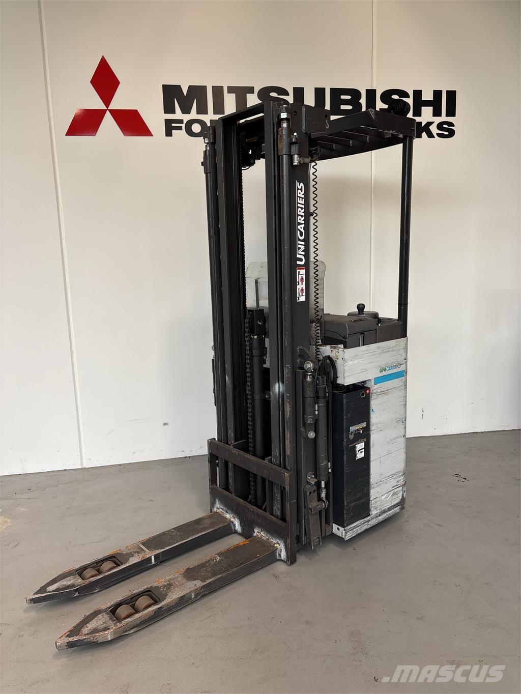 Atlet A160 Ajettavat pinoamisvaunut