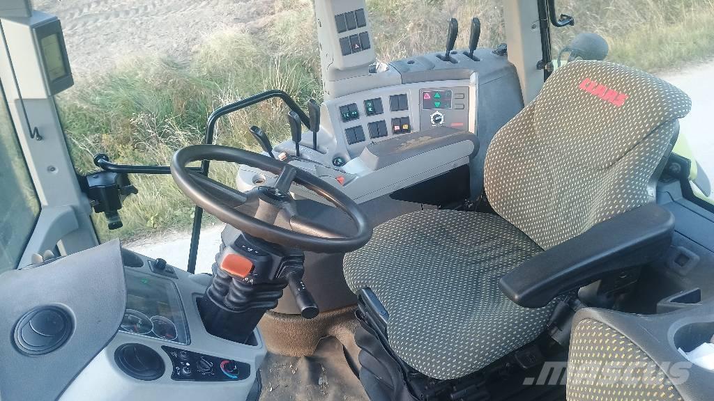 CLAAS Axion 810 CIS Traktorit