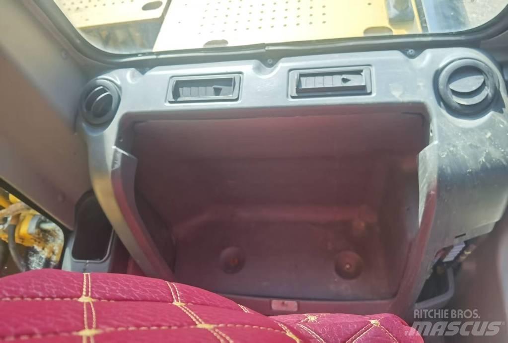 CAT 320d2 Telakaivukoneet