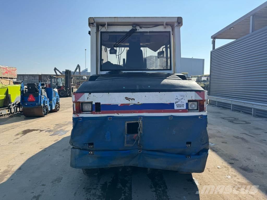 CAT PS-300B Kumipyöräjyrät