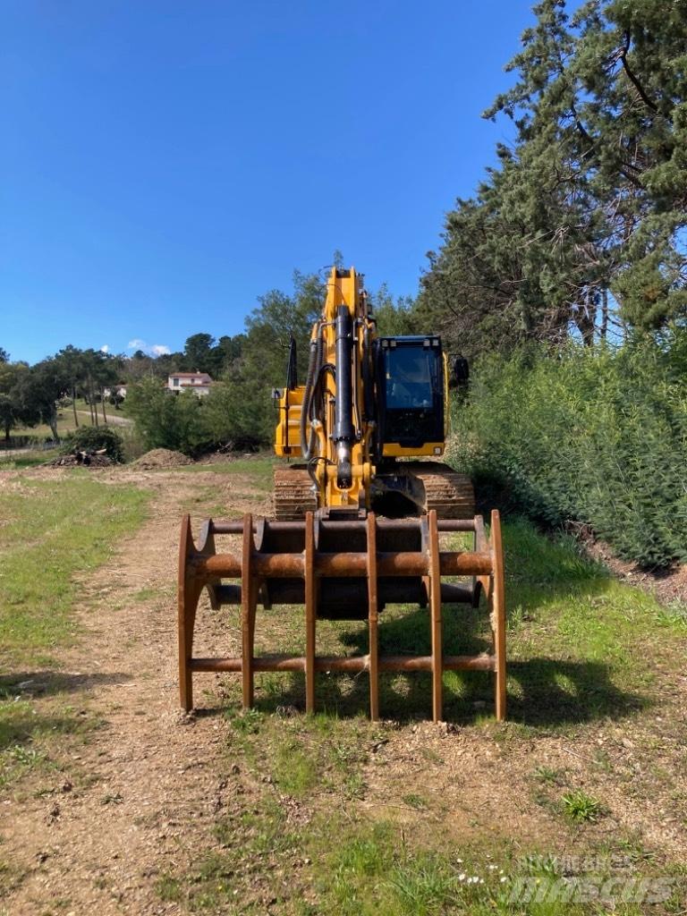 JCB JS 220 X Telakaivukoneet