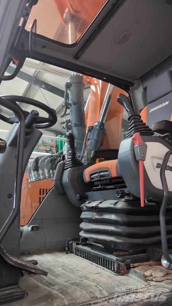 Doosan DX 165 W Pyöräkaivukoneet