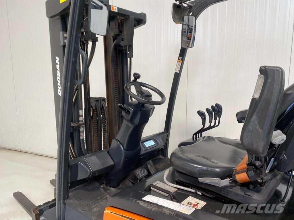 Doosan B25X-7 Sähkötrukit