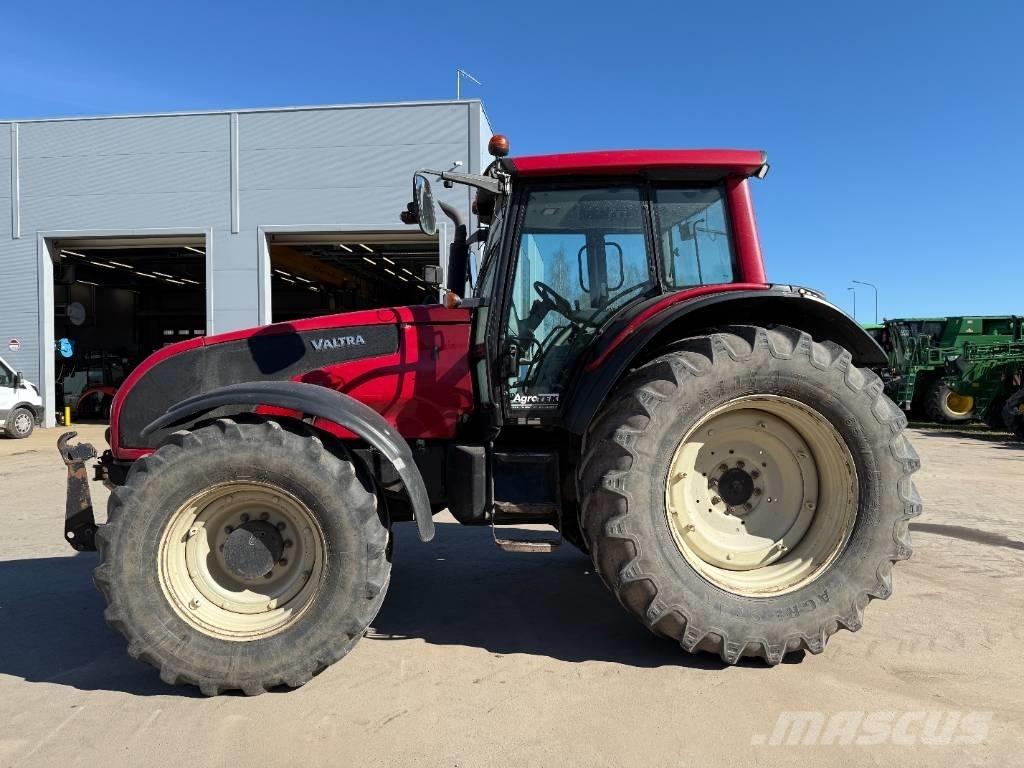 Valtra T 191 Traktorit