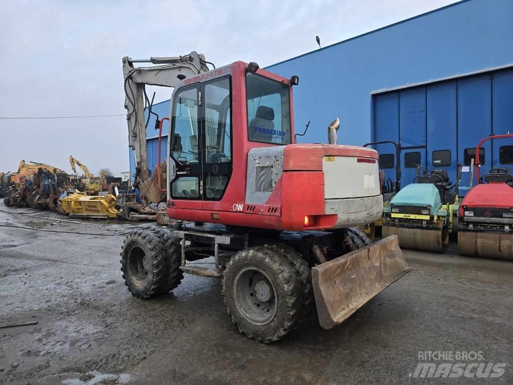 Takeuchi TB070W Pyöräkaivukoneet