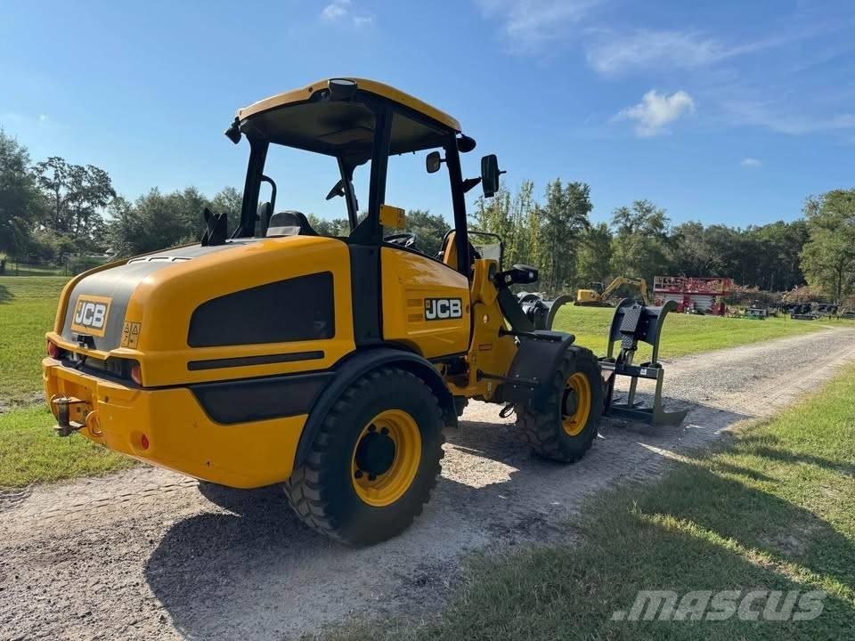 JCB 407 Pyöräkuormaajat