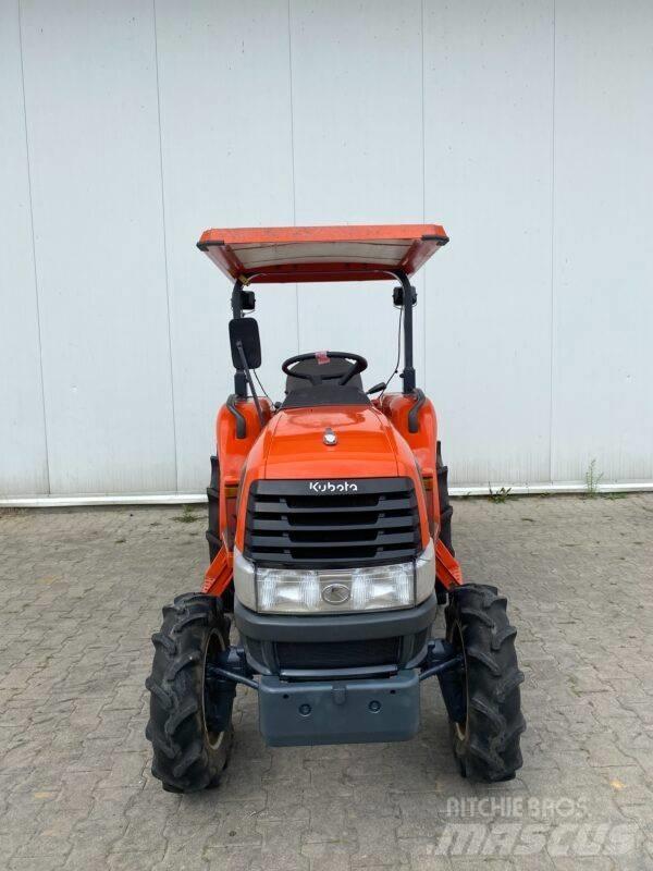 Kubota KL23 Taajamatraktorit