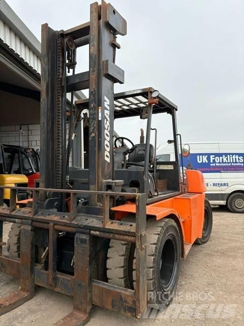 Doosan D 90 S-5 Dieseltrukit