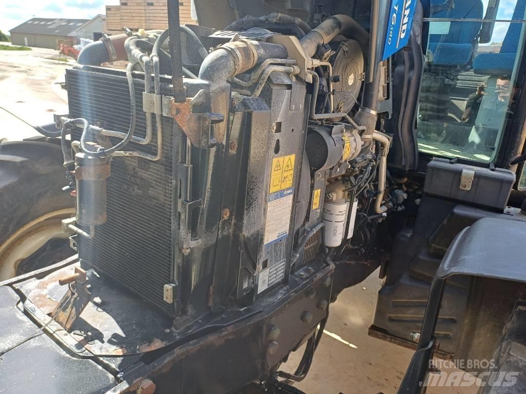 New Holland T6.140AC Traktorit
