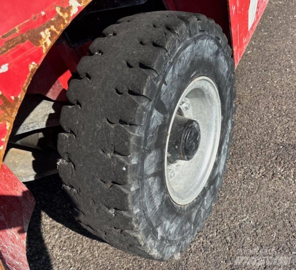 Manitou MI 35 D Dieseltrukit