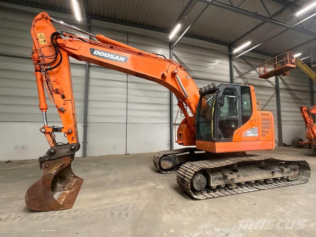 Doosan DX 235 LCR Telakaivukoneet